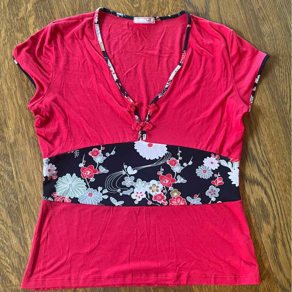 Vol. 1 XL shirt! Red with floral print